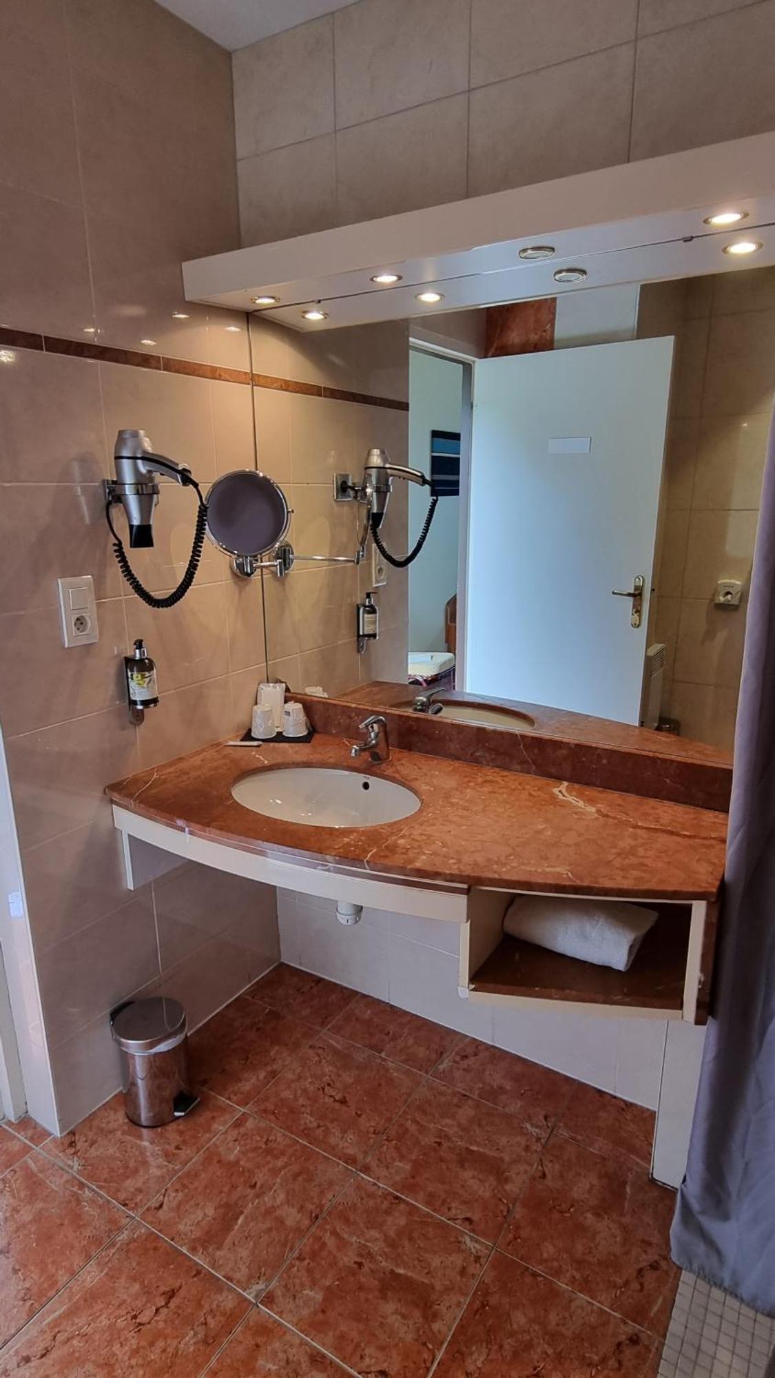 Logis L'Abreuvoir Heric Экстерьер фото